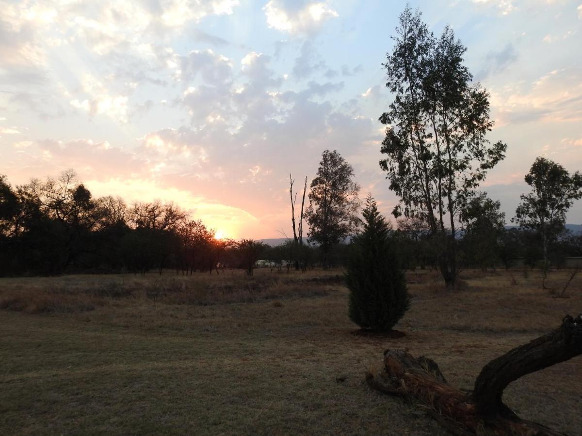 Votadini Country Cottages Magaliesburg Bagian luar foto